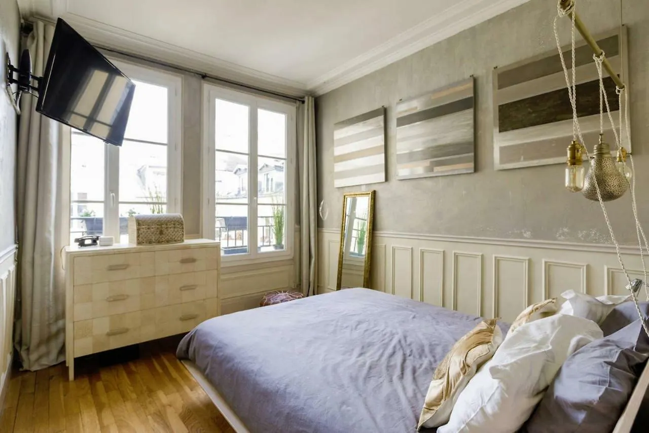 Left Bank Deluxe Appartement